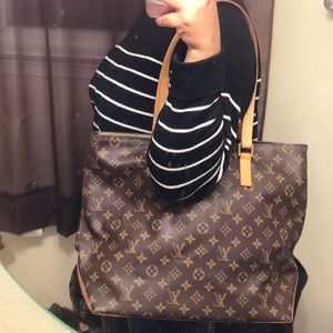 Authentic Louis Vuitton Cabas Mezzo